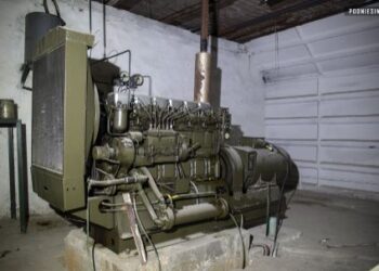 “Predha, plumba e fishekë kudo”/ Gazetarët polakë publikuan pamjet e tuneleve të uzinës së Poliçanit një vit më parë… (FOTO)