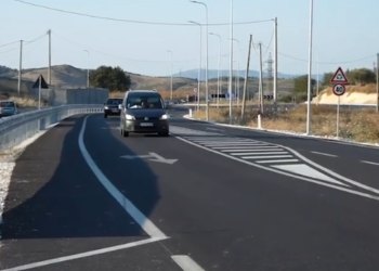 VIDEO/ Balluku publikon pamjet nga Bypass-i i Vlorës, pushuesit: Një mrekulli që lehtëson trafikun e shkurton lëvizjen drejt bregdetit