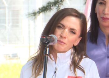 ‘Jam më krenare se kurrë’, Gega përlotet gjatë ceremonisë së pritjes: I tregova Europës se edhe një vend i vogël mund t’ia dalë