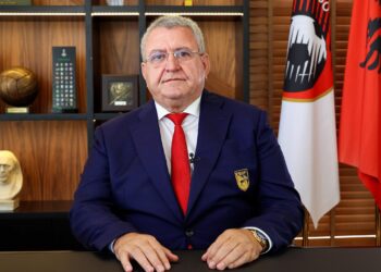 Superiorja ‘ndez motorët’ për sezonin e ri, Duka shpalos risitë e ‘Futbollit për Kombin’