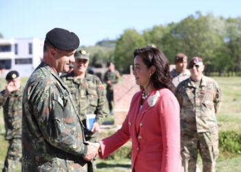 Arben Kingji emërohet shef i Forcave të Armatosura/ Kim: Të forcojmë bashkëpunimin ushtarak si aleatë në NATO