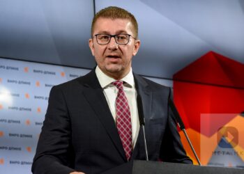 “Nëse votohen ndryshimet kushtetueses, largohem”, Mickoski vë bast në karrierën e tij politike