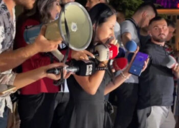 Mbyllet protesta / Protestuesit do mbledhin firma në të gjithë Shqipërinë për shkarkimin e ministrave. Zyrtarja e PD: Rama s’ma hapi në telefonin…!