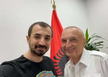 FOTO/ Meta nis formatimin e platformës së PL me ide nga “lëmi” i humorit, takohet me aktorin e njohur: Kënaqësi kur dëgjon…!