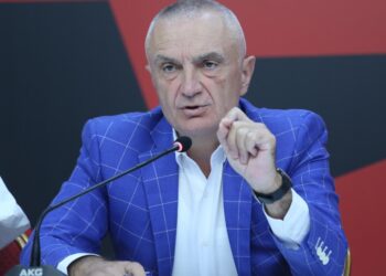 Lirohet pika kufitare në veri të Kosovës/ Meta kërcënon: Beogradi të heqë dorë nga nxitja e grupeve kriminale me qëllim destabilizimin e situatës