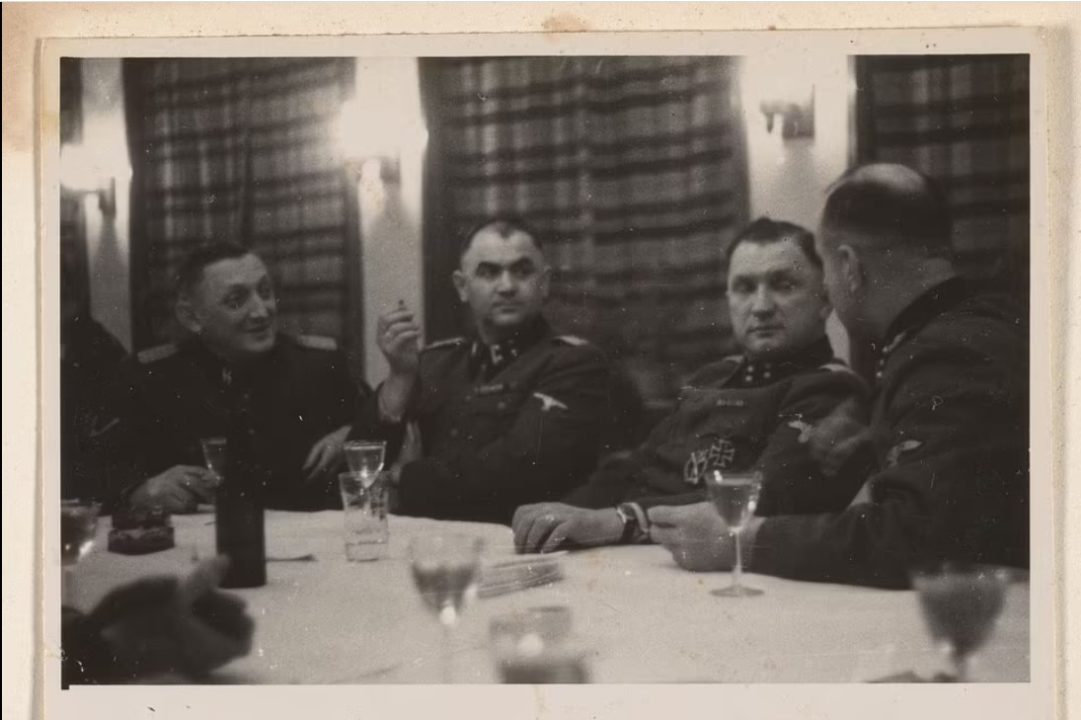 “Festat në kampin e vdekjes”, fotot e rralla që tregojnë si argëtoheshin nazistët në Auschwitz