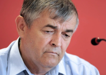 Pak ditë më parë u kallëzua për krime lufte në Kosovë, vdes nënkryetari i Kuvendit serb