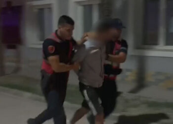 U kap me 1 ton drogë te “Gjiri i Arushës”/ Njëri prej të arrestuarve emër i njohur për policinë si e “fundosi” kontrolli në 2015-tën