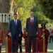 VIDEO/ Kryeministri spanjoll mbërrin në Tiranë, pritet me ceremoni zyrtare nga Rama