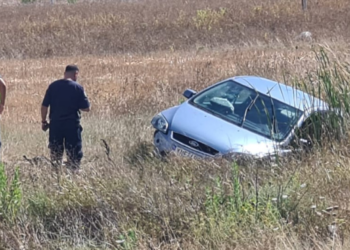 Makina bie në kanal në aksin Fier-Lushnje, ja si paraqitet gjendja drejtuesit