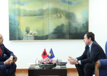 Begaj takohet me Kurtin: Përshëndes angazhimin e dy qeverive për zhvillimin e një Kuvendi Kombëtar!