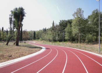 Veliaj inspekton Pistën Olimpike të Atletikës: Mbajtëm premtimin që i bëmë Luiza Gegës, një investim fantastik për sportistët e rinj