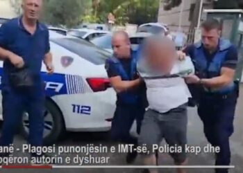 VIDEO/ Plagosi me armë punonjësin e IMT: Ja momenti kur policia shoqëron në komisariat autorin 55 vjeçar