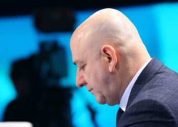 “Basha bllokon trafikun në Holandë”/ Bejkos i hakojnë llogarinë në Facebook e tallen me ish kreun e PD: Mos i hapni SMS që ju vijnë nga unë