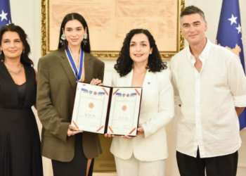 Presidentja Osmani nderon Dua Lipën, i jep titullin “Ambasadore Nderi e Republikës së Kosovës”