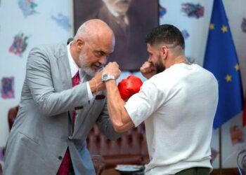 ‘Më ke sjellë ndonjë palë doreza se do më duhen këto kohë’/ Nga njëri kampion te tjetri, Rama përballë Markut