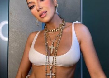 VIDEO/ Këngëtari i njohur kërcënon publikisht Elvana Gjatën: Di të bëhem edhe i keq