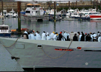 “Sikur kam një gju në qafë e po më mbysin”/ “The Guardian”: Rrëfimi mbi përndjekjen e padrejtë të shqiptarëve