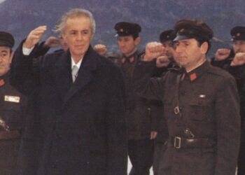 “Letër publike nga unë gardisti që ruajta Enverin, por edhe Saliun e Ilirin! Çfarë dua t’i them vajzës së mikut tim që sot…”