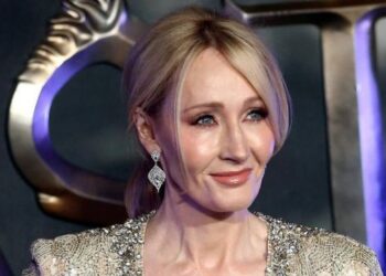 “Mos u mërzit, e ke ti radhën”/ Pas Salman Rushdie, autorja britanike e “Harry Potter”, JK Rowling kërcënohet me jetë