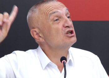 “Do ta këpus në mes Ramën”/ Nuk përmbahet Meta: Unë jam çun i Pazarit të Ri dhe i bie më të fortit! E godas vetë…!