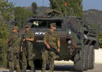 Pas ‘dështimit’ për një marrëveshje në Bruksel, trupat e KFOR-it shtojnë patrullimet