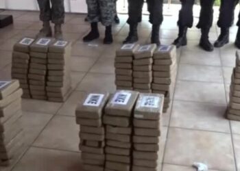 VIDEO/ Sekuestrohet sasi rekord prej 3.6 tonë kokainë, 9 persona në pranga