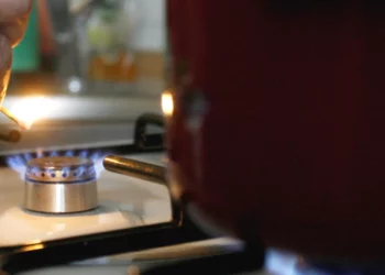 Kriza energjetike: Evropianët zgjedhin mes ushqimit dhe ngrohjes