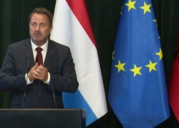 “Duhet të bëjmë kujdes”/ Bettel për rusët e arrestuar në Gramsh: Ka një vullnet për të kapur vëmendjen e të gjithëve