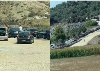 Përplasen dy makina në aksin Kardhiq- Sarandë/ Bllokohet qarkullimi në të dyja anët e rrugës