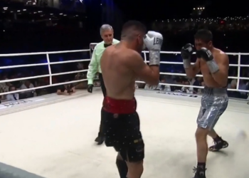 Live nga Air Albania/ Marku hedh në tokë kundërshtarin në raundin e 4, në 7-in e lëkund dhe e gjakos në fytyrë