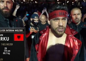 LIVE/ Pritja mori fund, ky është momenti kur Florian Marku futet në ring. Gati të fillojë dueli i madh