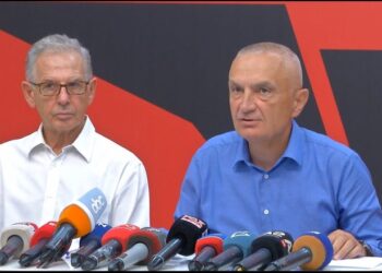 “Jam njohur me dosjen”/ Meta: Më 1 shtator do të padis ‘Autoritetin’. Nxorën sekrete shtetërore