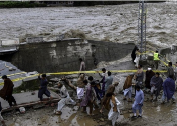 Përmbytje të përmasave biblike në Pakistan/ Mbi 1000 të vdekur dhe të tjerë që vuajnë për ushqim