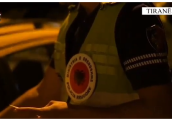 Çfarë ‘kapi’ droni edukues dhe makina inteligjente në Tiranë/ VIDEO nga kontrollet e policisë gjatë natës