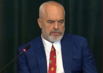“Mbyllja e basteve vendim i duhur”/ Rama: Kjo kohë na ka dhënë mundësinë të shohim të dy anët e medaljes
