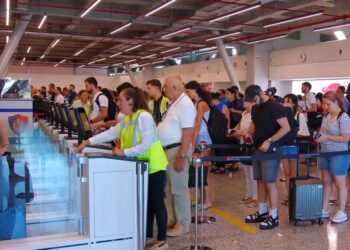 Terminali i ri në Rinas, Rama publikon pamjet: Sot ka pesë herë më pak radhë në hyrje