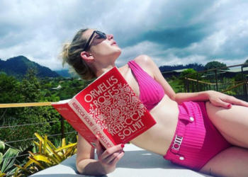 FOTOT/ Pozat më të ‘nxehta’ dhe sensuale me bikini nga yjet botërore për këtë vit