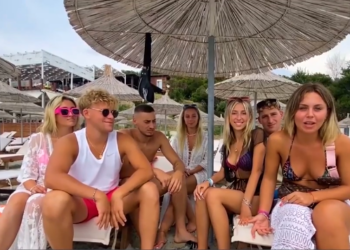 Grupi i të rinjve nga Pisa në Kepin e Rodonit/ Rama poston VIDEO të turistëve të huaj në Durrës