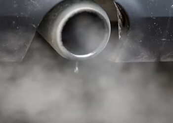 Studimi: Tymi i automjeteve rrit rrezikun e sulmeve në zemër