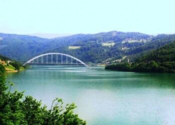 Policia e Kosovës sulmohet me armë gjatë një patrullimi në Liqenin e Ujmanit: Ishin 10 të shtëna nga pjesa tjetër