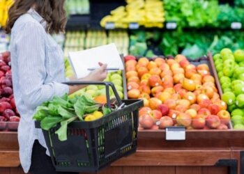Bien ndjeshëm çmimet e ushqimeve në botë, në Shqipëri vijon shtrenjtimi me justifikim luftën në Ukrainë