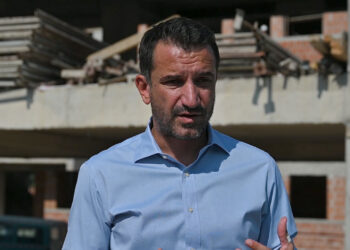 Veliaj sulmon Metën: Të mos lejojmë të na drejtojnë më fuksat që ngatërrojnë Tiranën me Kabulin