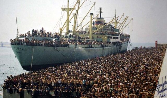 E ngarkuar me 20 mijë shqiptarë/ 31 vite nga eksodi i shqiptarëve në Itali, ja historia e rrallë nga emigranti i anijes “Vlora”!