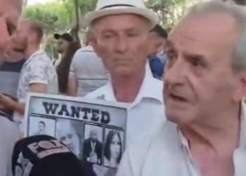 Vdekja e 7-vjeçares, shoqëria civile dhe qytetarët mblidhen para Ministrisë së Brendshme