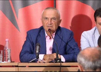 “Ramën do ta palosim”/ ‘Frikëson’ Meta: Ju duket i gjatë ai juve po e njoh unë shumë mirë!