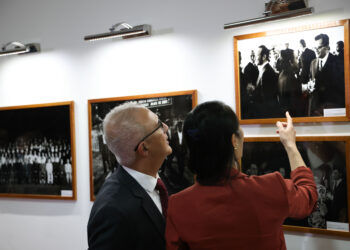 Zhvillohet në Tiranë Ekspozita e Fotografive Historike Kino-Shqiptare