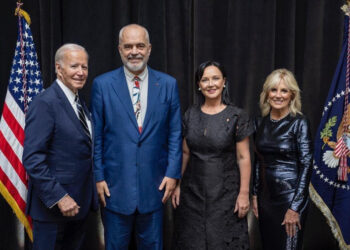 ‘Kemi një përgjegjësi të veçantë’, ambasada e SHBA publikon foton e Ramës me Joe Biden