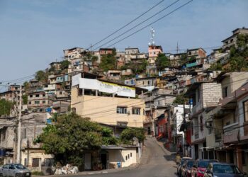 “Nga porti i Guayaquil, në lagjet e Londrës”/ Media britanike, ‘jehonë’ bandave shqiptare që kontrollojnë trafikun e kokainës