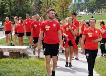 Rama dhe Veliaj publikojnë video nga Tirana me një mori të pafund turistësh të huaj